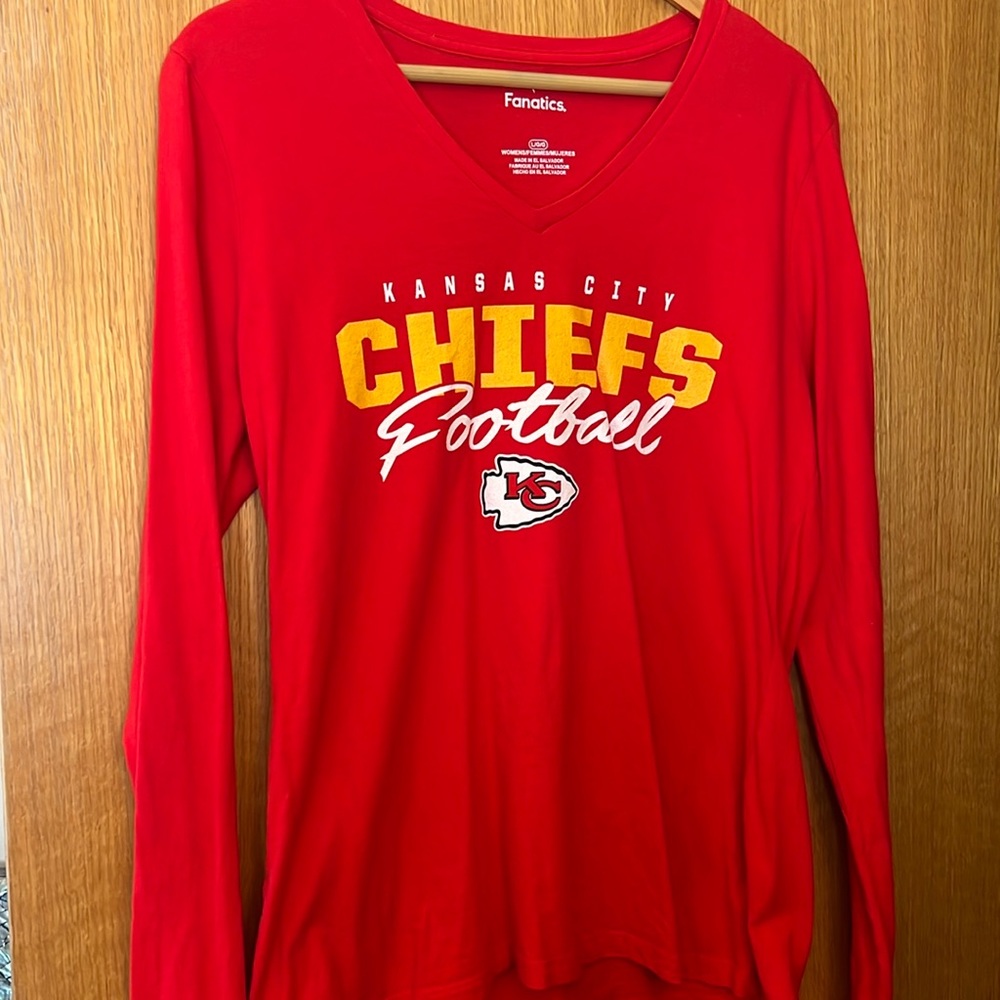 Women’s long sleeve vneck tshirt